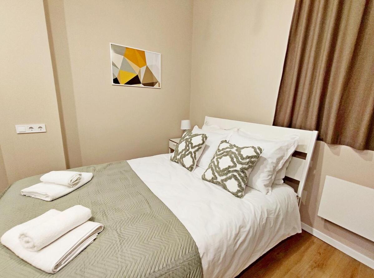 Top Centre 1 Bedroom Apt Next To Vitosha Blvd. Sofia Buitenkant foto